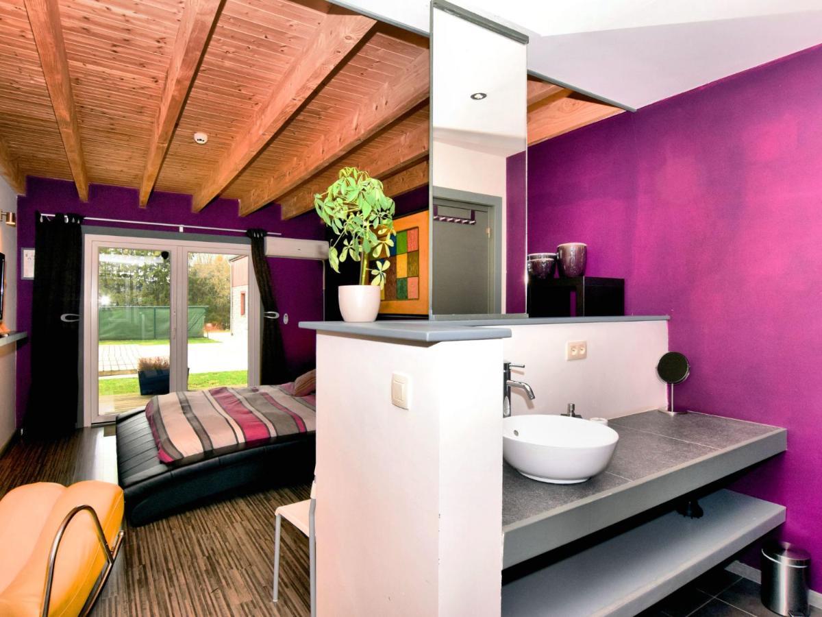 Beautiful Villa With Heated Outdoor Pool Manhay Kültér fotó